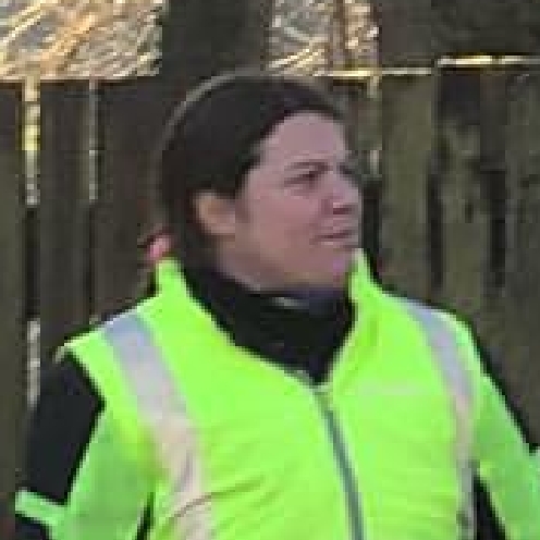 Bettina Lisken in Warnweste